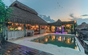 Embajada Universal By La Eufemia Group