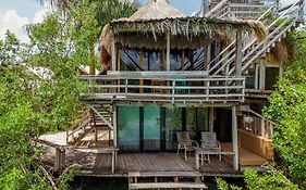 Embajada Universal By La Eufemia Group